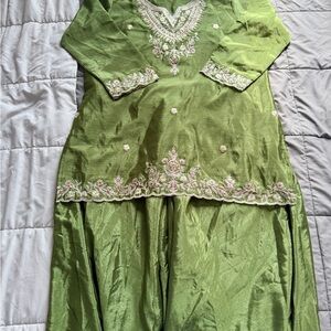 Green Embroidered Two-Piece Traditional Outfit Sharara Mehendi With Dupatta